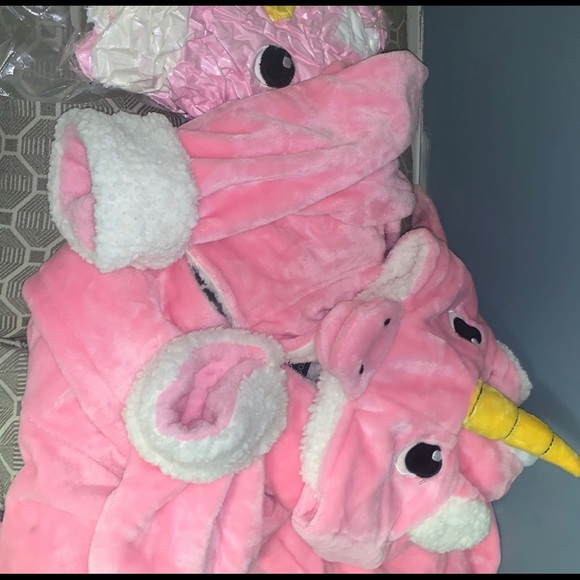 Robes - Picture 9 of 13